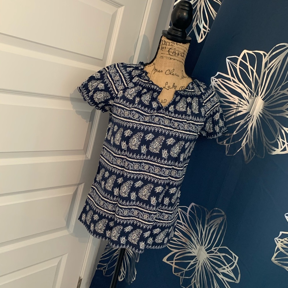 NWOT Levi’s Paisley Printed Dark Blue Cotton Short Sleeve Top - Picture 2 of 3